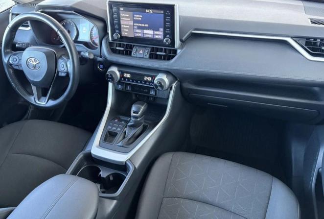 Toyota RAV4 V (XA50) с пробегом 2021 года, цена 3 065 000 рублей, 121071 км, внедорожник, Автокод Объявления