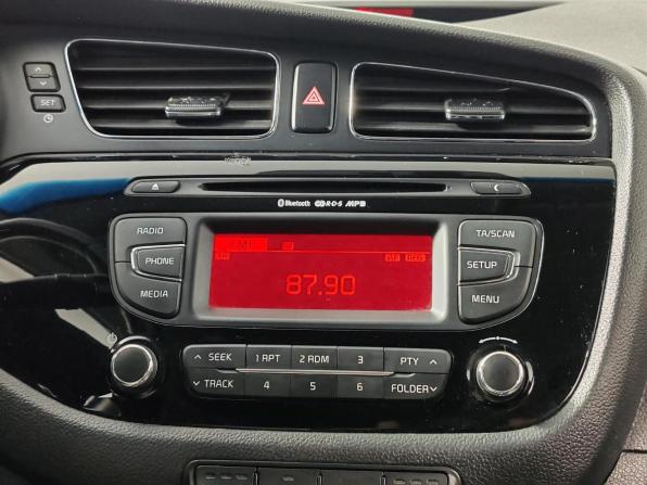 Kia Ceed II с пробегом 2013 года, цена 935 000 рублей, 231117 км, хэтчбек, Автокод Объявления