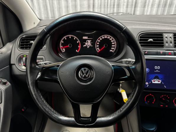 Volkswagen Polo V Рестайлинг с пробегом 2016 года, цена 999 000 рублей, 164133 км, седан, Автокод Объявления