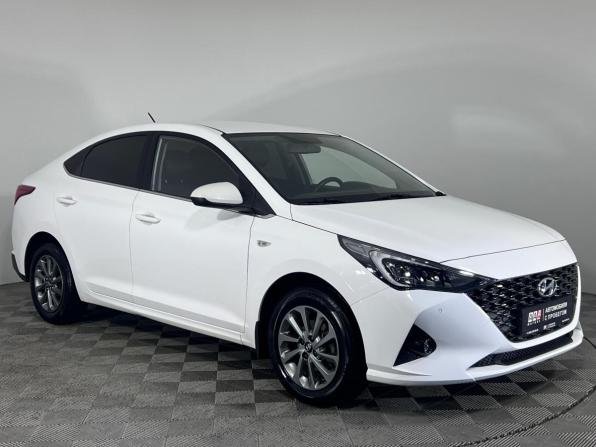 Hyundai Solaris II Рестайлинг с пробегом 2022 года, цена 1 597 000 рублей, 121158 км, седан, Автокод Объявления