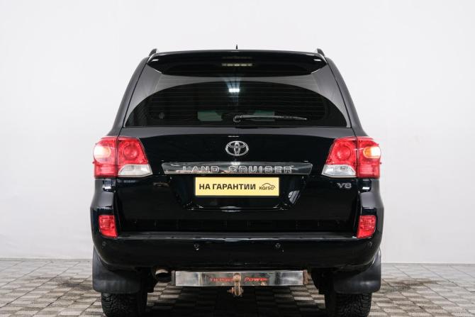 Toyota Land Cruiser 200 Series Рестайлинг 1 с пробегом 2013 года, цена 3 499 000 рублей, 317039 км, внедорожник, Автокод Объявления