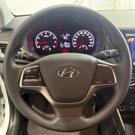 Hyundai Solaris II с пробегом 2019 года, цена 1 469 000 рублей, 65892 км, седан, Автокод Объявления