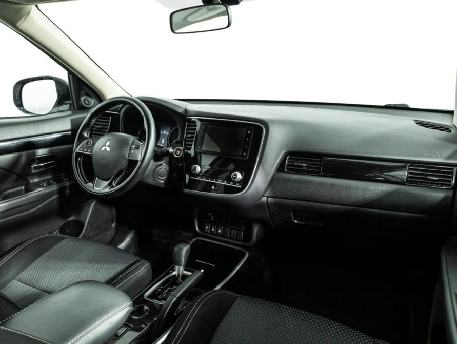 Mitsubishi Outlander III Рестайлинг 3 Санкт-Петербург  - изображение 9