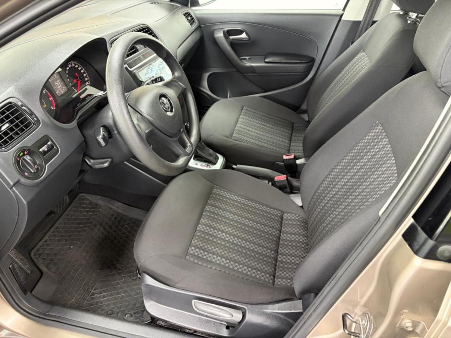 Volkswagen Polo V Рестайлинг Киров  - изображение 8