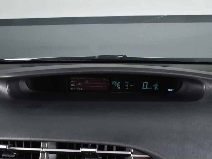 Toyota Prius III Рестайлинг (XW30) Кемерово  - изображение 9