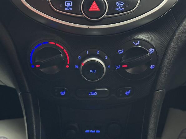 Hyundai Solaris I с пробегом 2013 года, цена 699 000 рублей, 172356 км, седан, Автокод Объявления