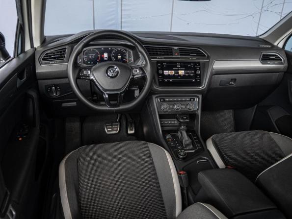 Volkswagen Tiguan II с пробегом 2019 года, цена 2 475 000 рублей, 203433 км, внедорожник, Автокод Объявления