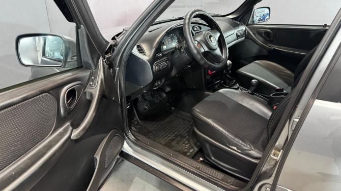 Chevrolet Niva I Рестайлинг с пробегом 2014 года, цена 596 000 рублей, 98000 км, внедорожник, Автокод Объявления