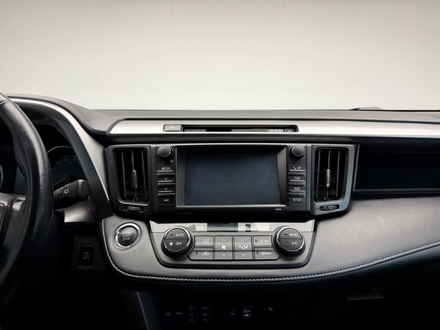 Toyota RAV4 IV (XA40) Рестайлинг Москва  - изображение 12