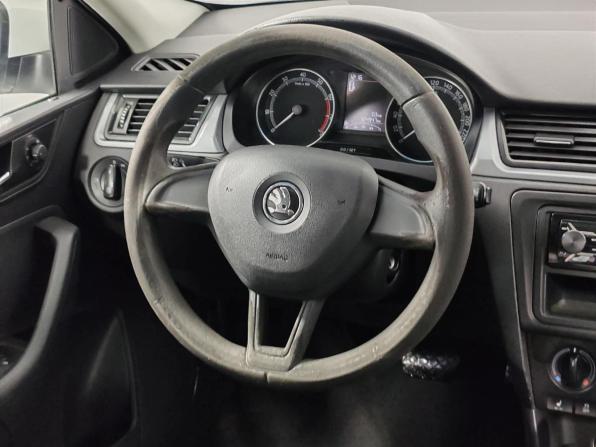 Skoda Rapid I Рестайлинг с пробегом 2018 года, цена 619 000 рублей, 324788 км, лифтбек, Автокод Объявления