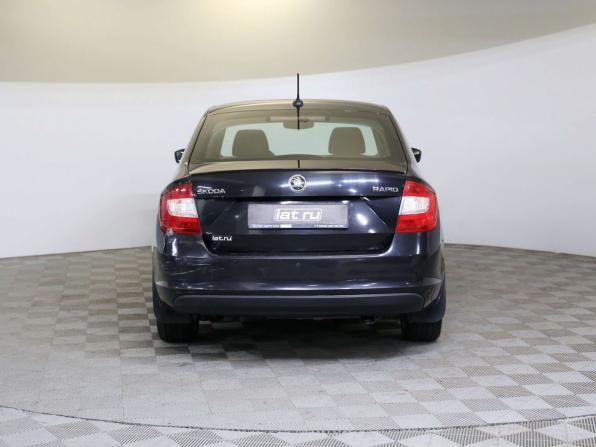 Skoda Rapid I с пробегом 2017 года, цена 825 000 рублей, 195471 км, лифтбек, Автокод Объявления