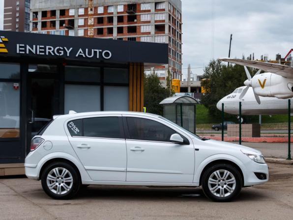 Opel Astra H Рестайлинг с пробегом 2011 года, цена 550 000 рублей, 204114 км, хэтчбек, Автокод Объявления