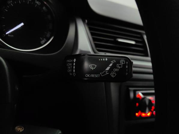 Skoda Rapid I с пробегом 2017 года, цена 1 044 000 рублей, 88000 км, лифтбек, Автокод Объявления