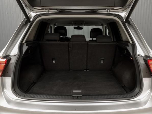 Volkswagen Tiguan II с пробегом 2017 года, цена 1 895 000 рублей, 239496 км, внедорожник, Автокод Объявления