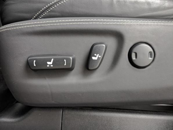 Toyota Land Cruiser Prado 150 Series Рестайлинг 3 с пробегом 2021 года, цена 6 570 000 рублей, 84301 км, внедорожник, Автокод Объявления