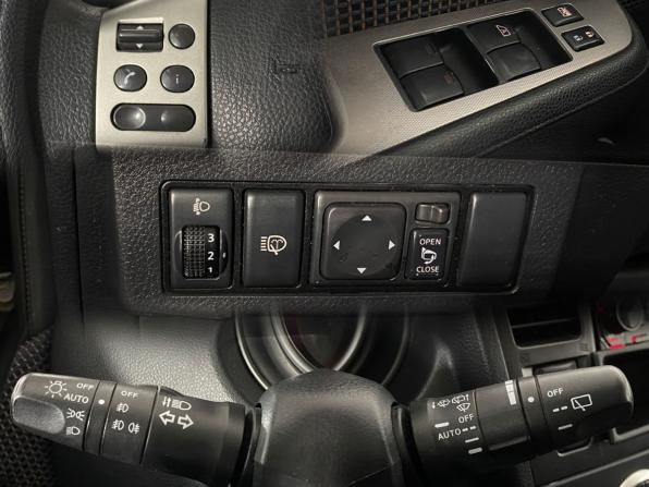 Nissan Tiida I Рестайлинг с пробегом 2011 года, цена 695 000 рублей, 244637 км, хэтчбек, Автокод Объявления