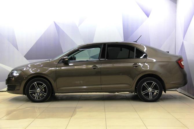 Skoda Rapid I Рестайлинг с пробегом 2019 года, цена 1 055 000 рублей, 233682 км, лифтбек, Автокод Объявления