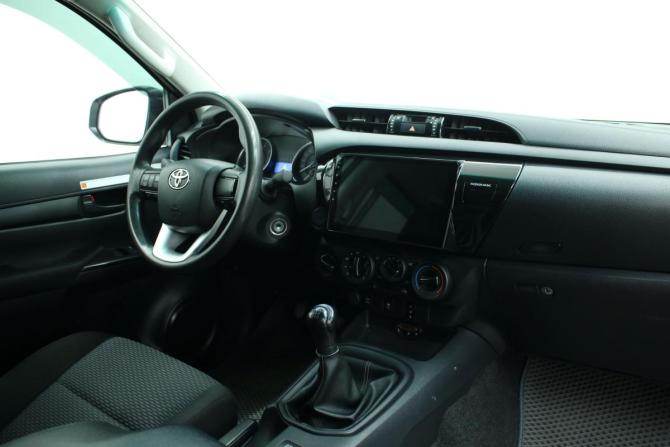 Toyota Hilux VIII с пробегом 2019 года, цена 4 500 000 рублей, 168120 км, пикап, Автокод Объявления