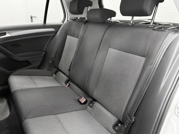 Volkswagen Golf VII с пробегом 2014 года, цена 750 000 рублей, 300000 км, хэтчбек, Автокод Объявления