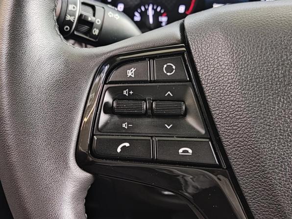 Hyundai Solaris II Рестайлинг с пробегом 2021 года, цена 1 950 000 рублей, 52942 км, седан, Автокод Объявления