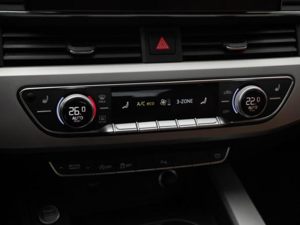 Audi A4 V (B9) Рестайлинг с пробегом 2021 года, цена 3 499 000 рублей, 85159 км, седан, Автокод Объявления