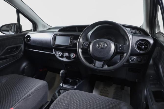 Toyota Vitz III (XP130) Рестайлинг 2 с пробегом 2018 года, цена 1 199 000 рублей, 71000 км, хэтчбек, Автокод Объявления