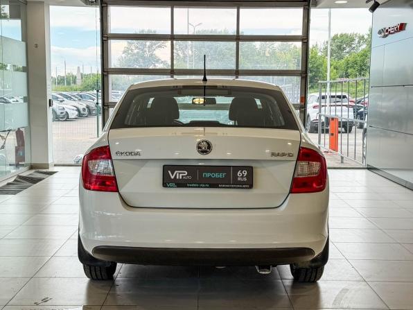 Skoda Rapid I с пробегом 2014 года, цена 1 107 000 рублей, 88608 км, лифтбек, Автокод Объявления