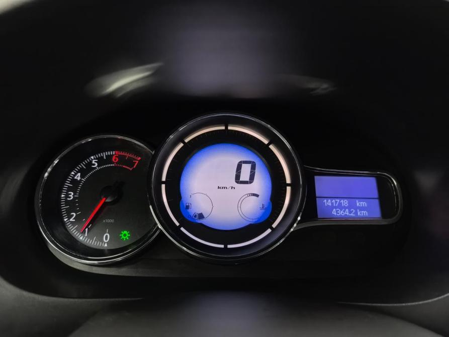 Renault Fluence I Рестайлинг Санкт-Петербург  - изображение 12