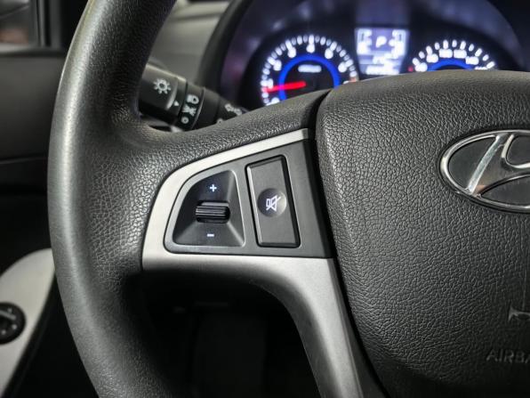 Hyundai Solaris I Рестайлинг с пробегом 2015 года, цена 780 000 рублей, 222361 км, седан, Автокод Объявления
