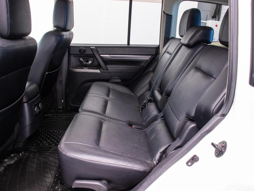 Mitsubishi Pajero IV Рестайлинг 1 Москва  - изображение 11