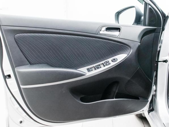 Hyundai Solaris I Рестайлинг с пробегом 2015 года, цена 1 450 000 рублей, 90745 км, седан, Автокод Объявления