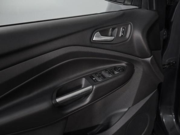Ford Kuga II с пробегом 2014 года, цена 1 250 000 рублей, 74522 км, внедорожник, Автокод Объявления
