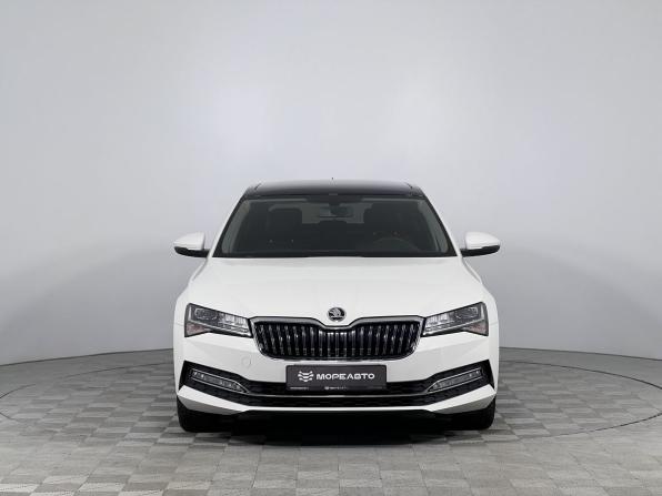 Skoda Superb III Рестайлинг с пробегом 2019 года, цена 2 240 000 рублей, 55567 км, лифтбек, Автокод Объявления