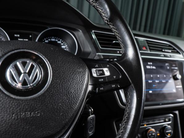 Volkswagen Tiguan II с пробегом 2019 года, цена 2 349 000 рублей, 152412 км, внедорожник, Автокод Объявления
