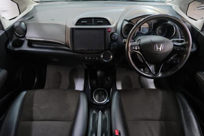 Honda Fit Shuttle I с пробегом 2013 года, цена 999 000 рублей, 108000 км, универсал, Автокод Объявления