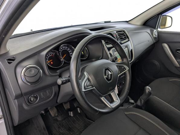 Renault Sandero II Рестайлинг с пробегом 2019 года, цена 1 240 000 рублей, 32690 км, хэтчбек, Автокод Объявления
