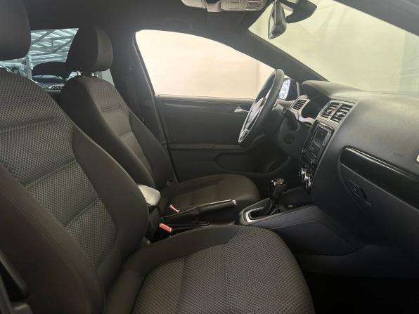 Volkswagen Jetta VI с пробегом 2014 года, цена 949 000 рублей, 235975 км, седан, Автокод Объявления