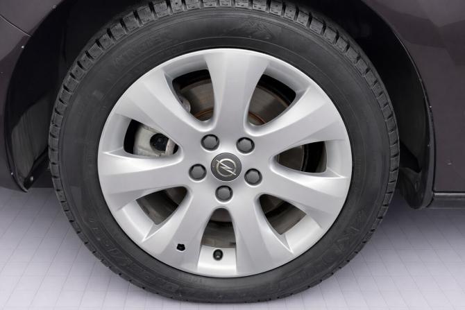 Opel Astra J с пробегом 2011 года, цена 820 000 рублей, 267142 км, универсал, Автокод Объявления