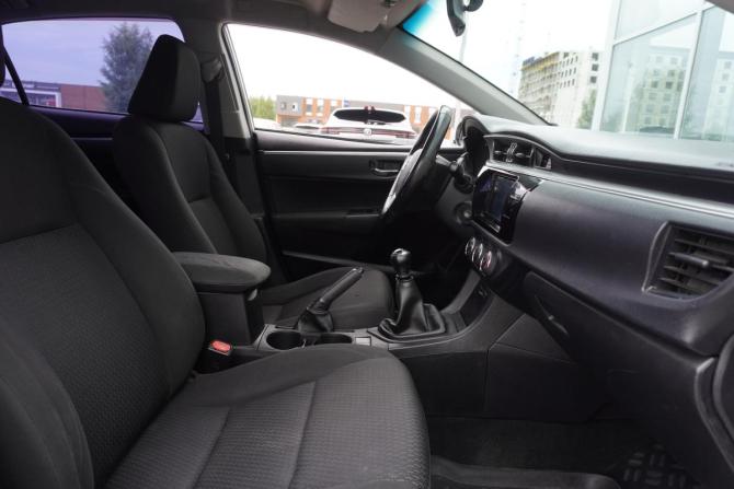 Toyota Corolla XI (E160 E170 E180) с пробегом 2014 года, цена 995 000 рублей, 103681 км, седан, Автокод Объявления