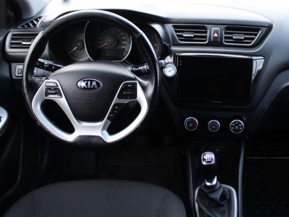 Kia Rio III Рестайлинг с пробегом 2015 года, цена 1 089 000 рублей, 69105 км, хэтчбек, Автокод Объявления
