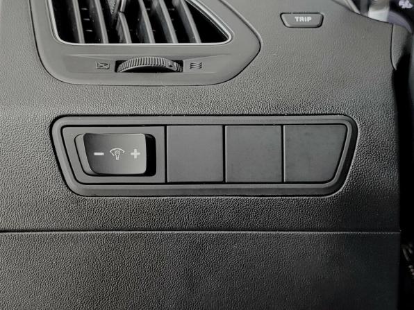Hyundai ix35 I с пробегом 2012 года, цена 900 000 рублей, 351271 км, внедорожник, Автокод Объявления