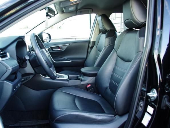 Toyota RAV4 V (XA50) с пробегом 2021 года, цена 4 150 000 рублей, 51000 км, внедорожник, Автокод Объявления