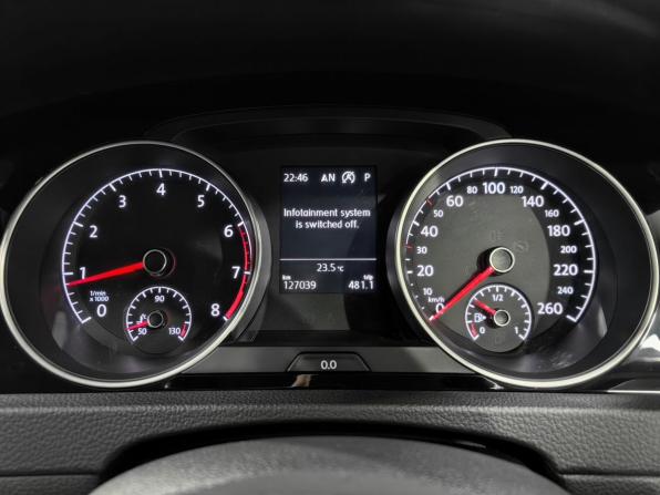 Volkswagen Golf VII Рестайлинг с пробегом 2017 года, цена 1 550 000 рублей, 127000 км, универсал, Автокод Объявления