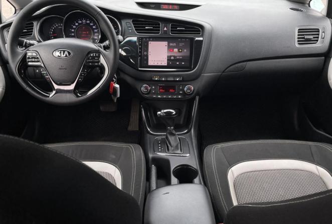 Kia Ceed II с пробегом 2012 года, цена 820 000 рублей, 208543 км, хэтчбек, Автокод Объявления