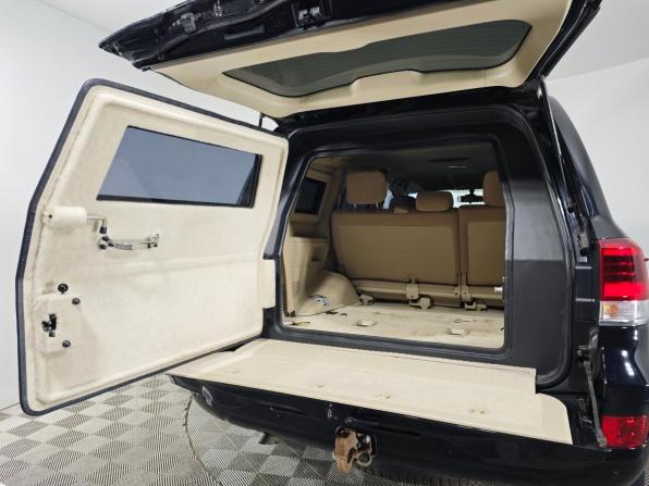 Toyota Land Cruiser 200 Series Рестайлинг 2 с пробегом 2021 года, цена 11 499 000 рублей, 24893 км, внедорожник, Автокод Объявления