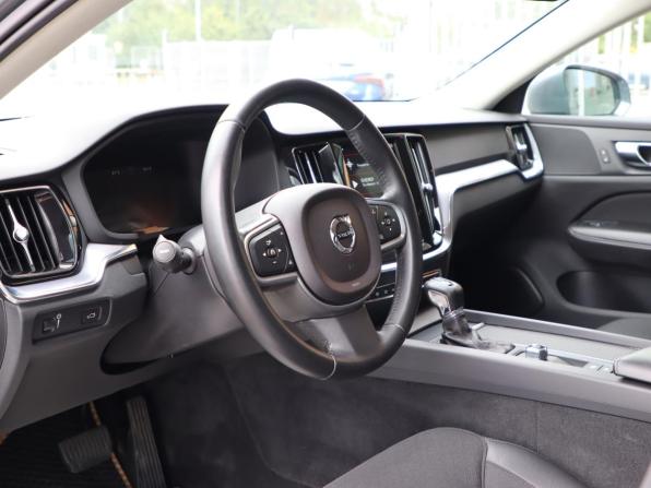 Volvo V60 II с пробегом 2018 года, цена 2 150 000 рублей, 290823 км, универсал, Автокод Объявления