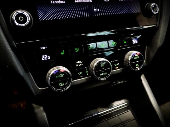 Skoda Octavia III (A7) Рестайлинг с пробегом 2020 года, цена 2 250 000 рублей, 83386 км, лифтбек, Автокод Объявления