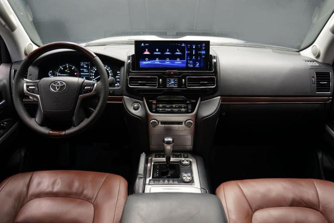 Toyota Land Cruiser 200 Series Рестайлинг 2 с пробегом 2015 года, цена 5 350 000 рублей, 229000 км, внедорожник, Автокод Объявления