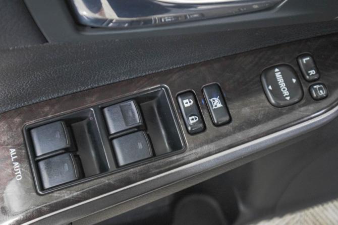 Toyota Camry VII (XV50) Рестайлинг с пробегом 2016 года, цена 1 899 000 рублей, 209920 км, седан, Автокод Объявления