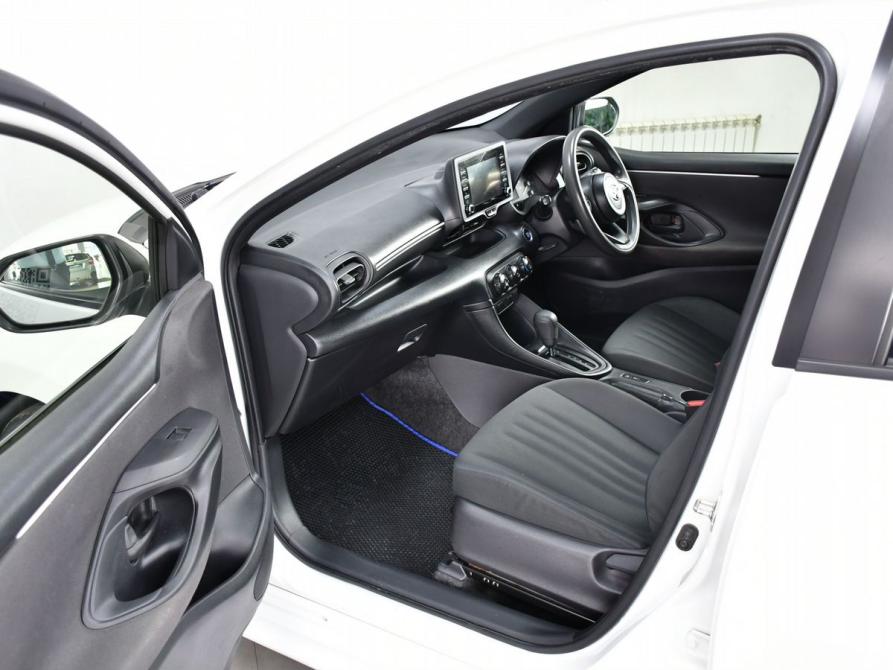 Toyota Yaris IV Новосибирск  - изображение 19